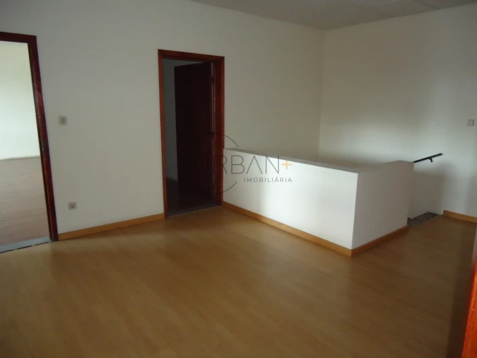 Armazém para Venda em Fragosela Foto 14