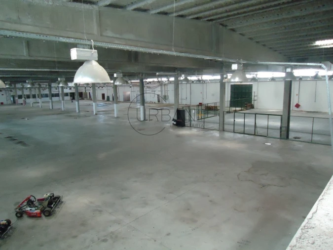 Armazém para Venda em Fragosela Foto 24