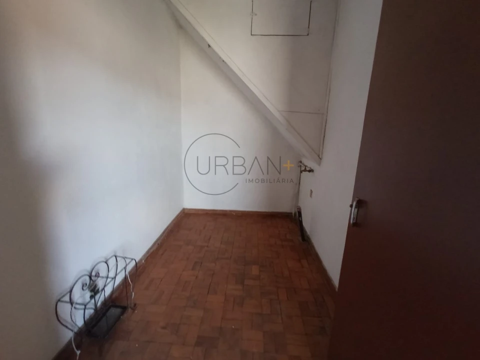 Moradia T2 para Venda em São João de Lourosa Foto 5