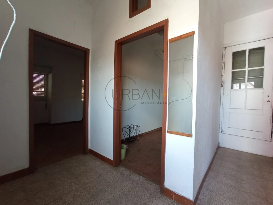 Moradia T2 para Venda em São João de Lourosa Foto 6