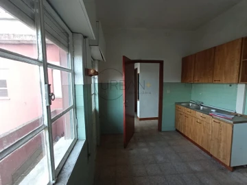 Moradia T2 para Venda em São João de Lourosa