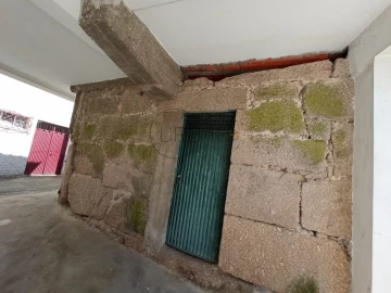 Moradia T2 para Venda em São João de Lourosa
