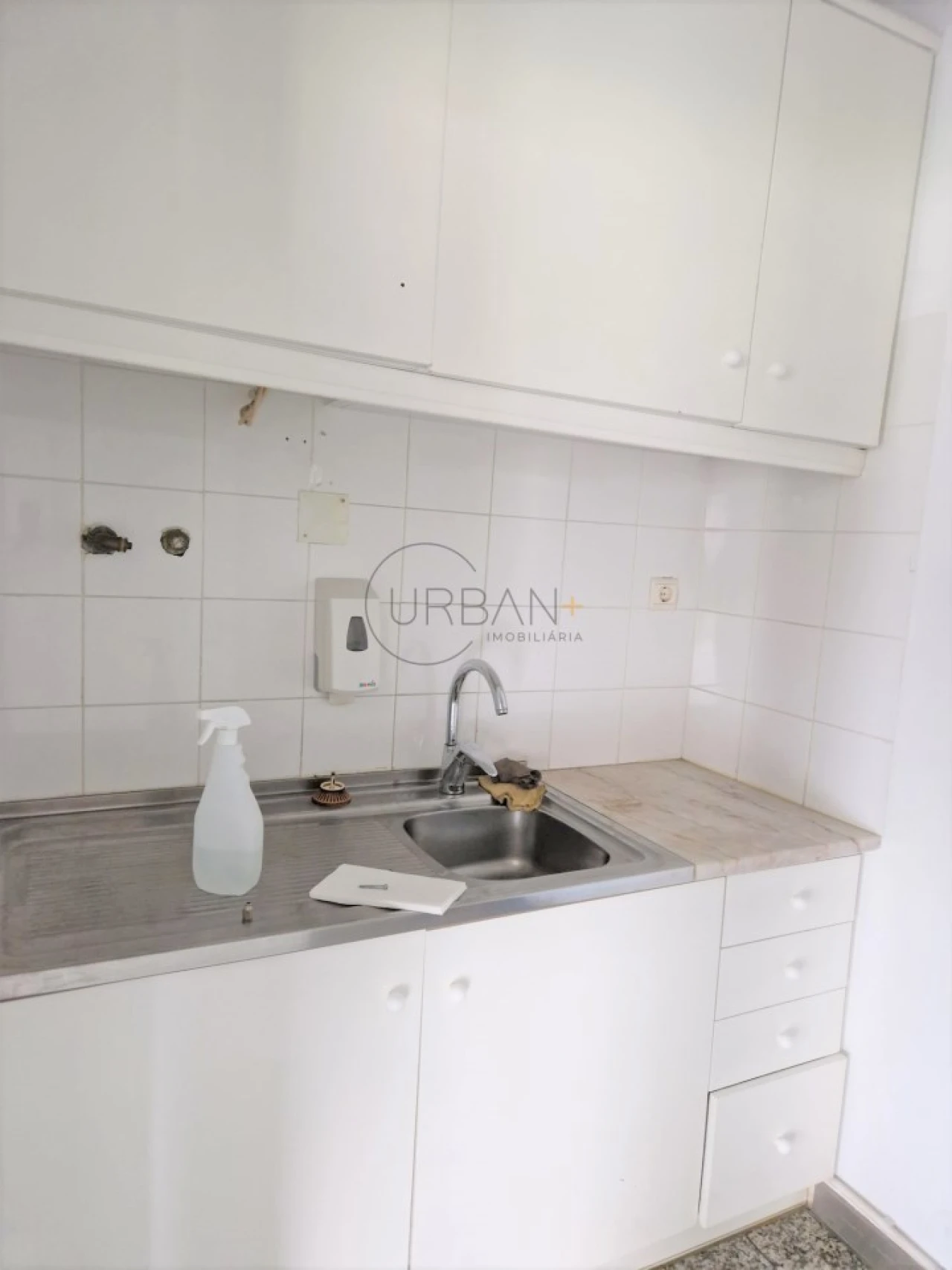 Loja para Arrendamento em Viseu Foto 9