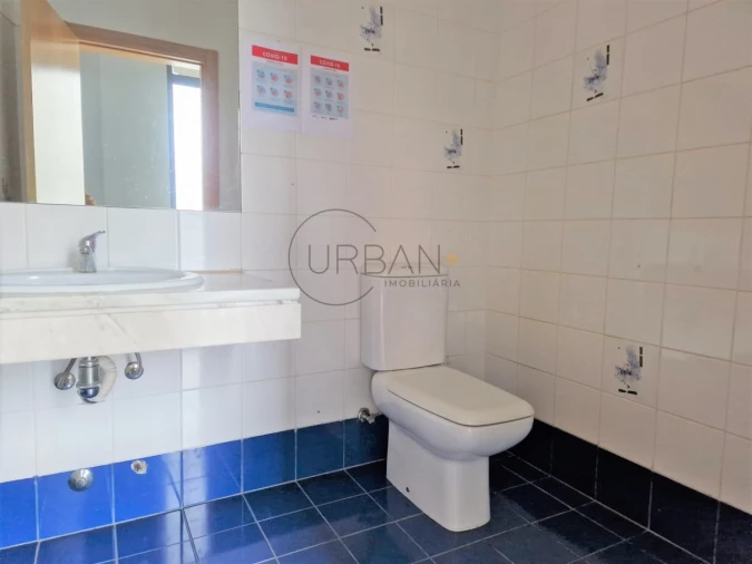 Loja para Arrendamento em Viseu Foto 10