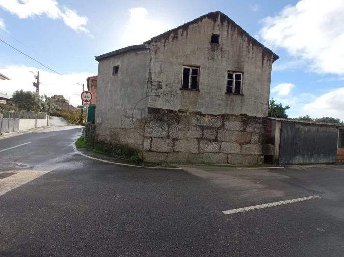 Moradia T3 para Venda em Silgueiros Foto 2