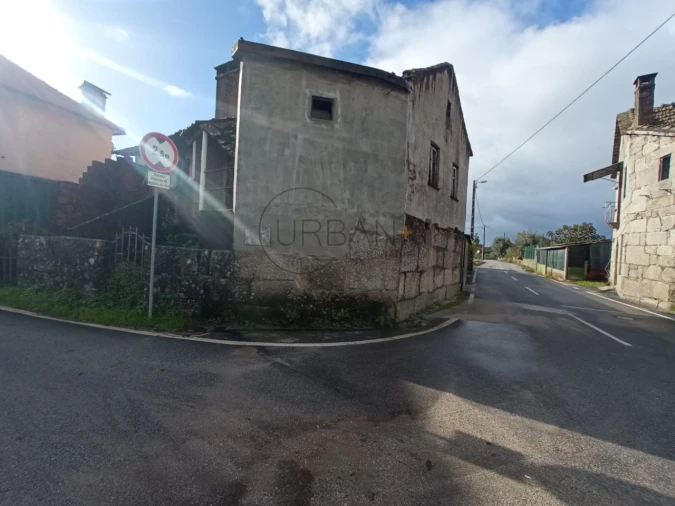 Moradia T3 para Venda em Silgueiros Foto 3