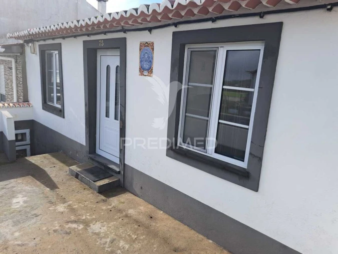 Moradia T3 para Venda em Angra (São Pedro) Foto 2