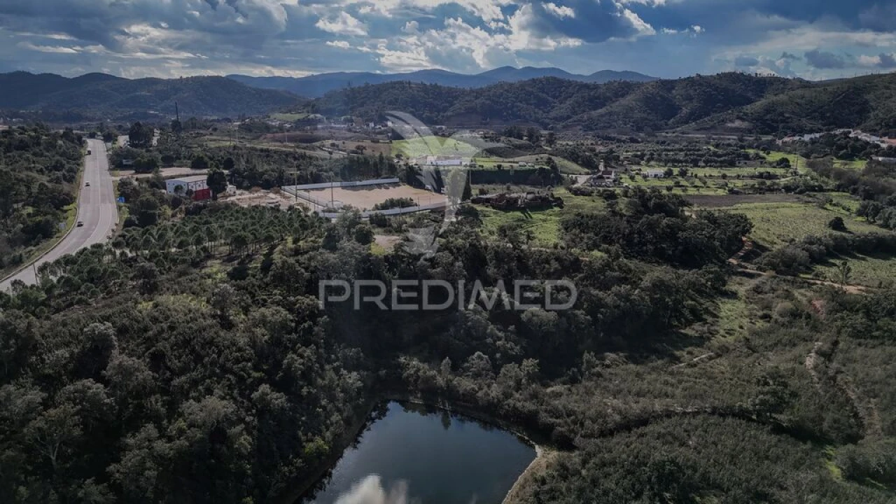 Moradia para Venda em São Marcos da Serra Foto 4