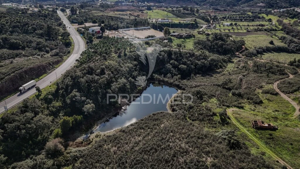 Moradia para Venda em São Marcos da Serra Foto 5