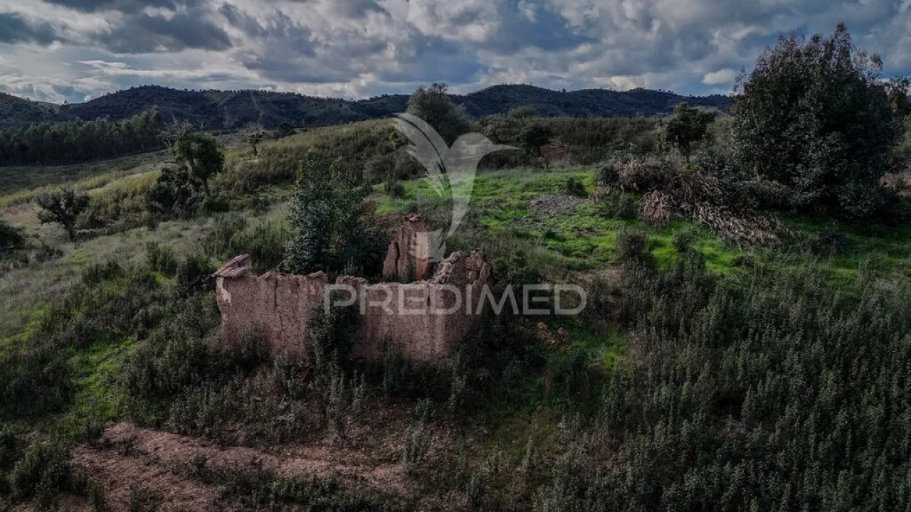 Moradia T3 para Venda em São Marcos da Serra Foto 3