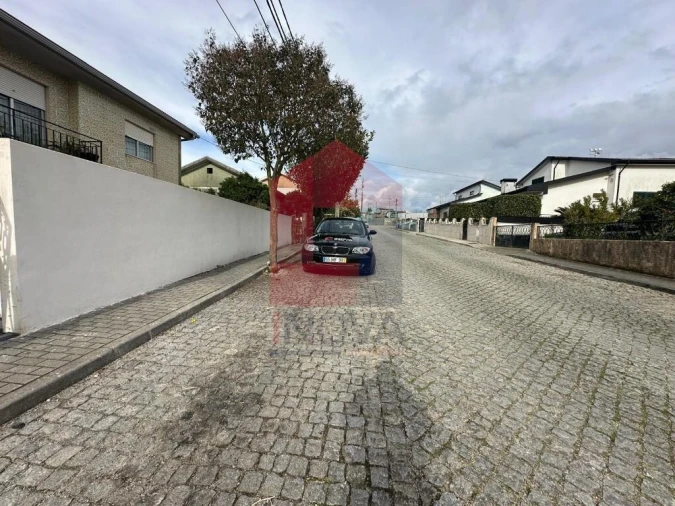 Moradia T5 para Venda em Lomar e Arcos Foto 15