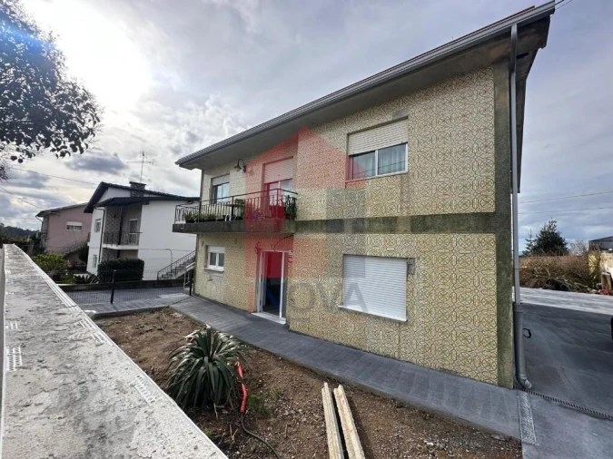 Moradia T5 para Venda em Lomar e Arcos Foto 12