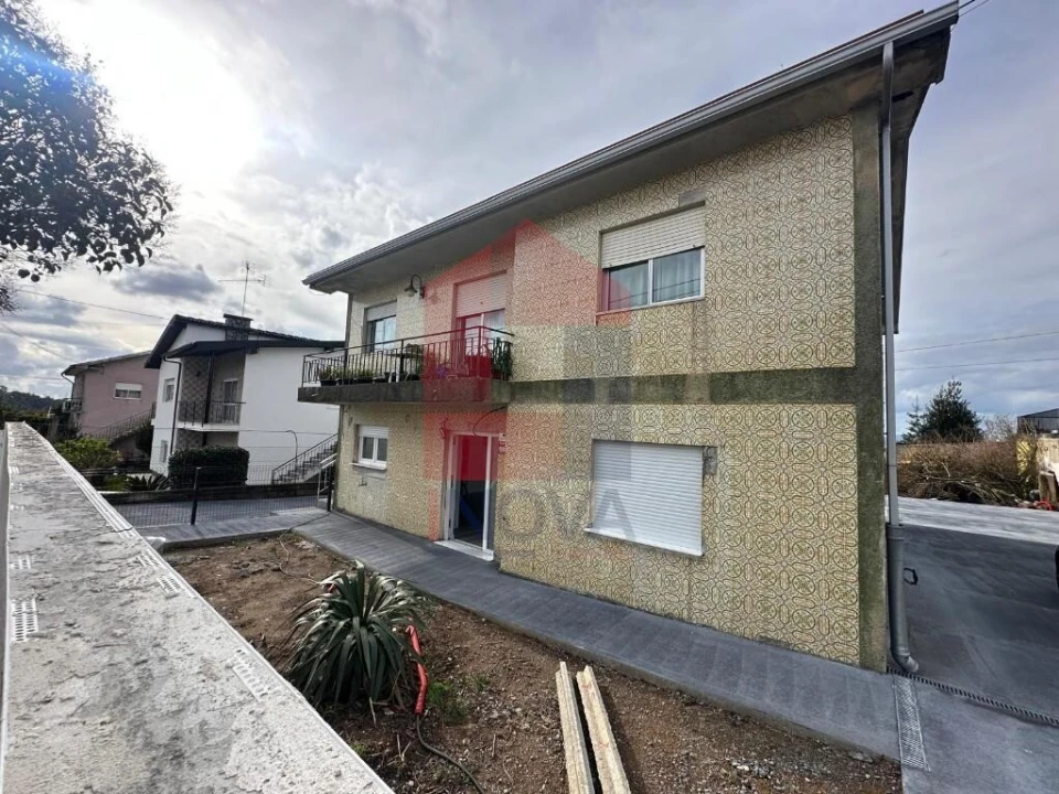 Moradia T5 para Venda em Lomar e Arcos Foto 12