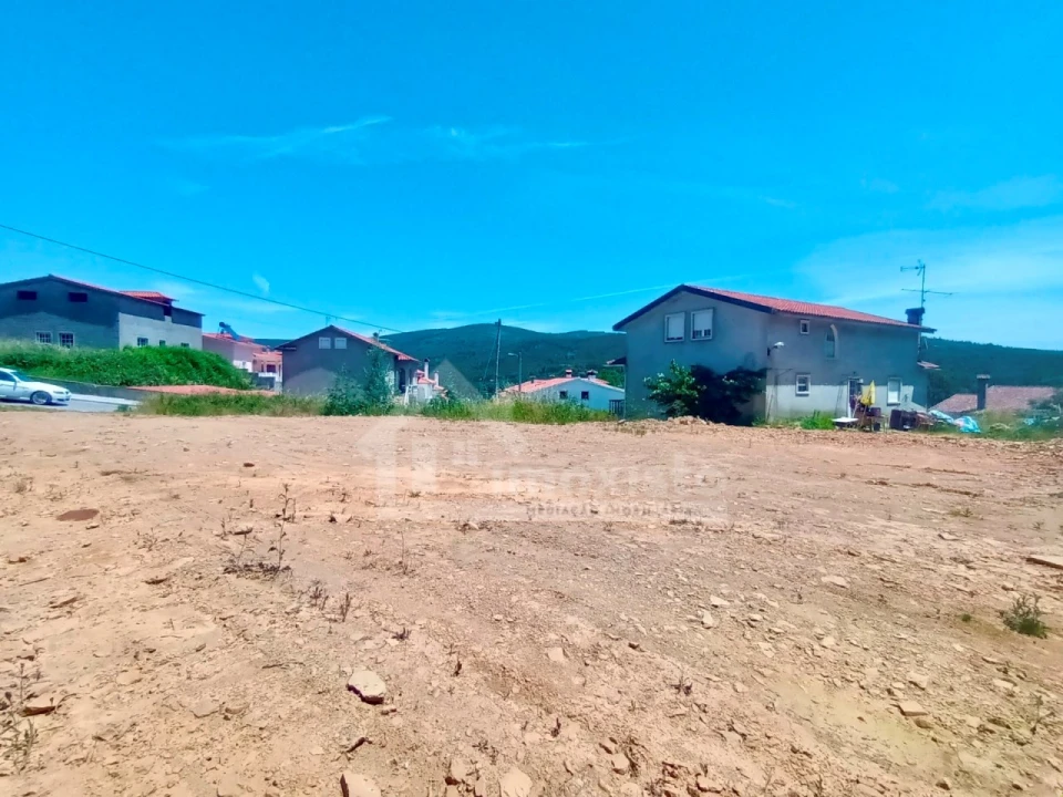 Terreno para Venda em Castanheira de Pêra e Coentral Foto 5