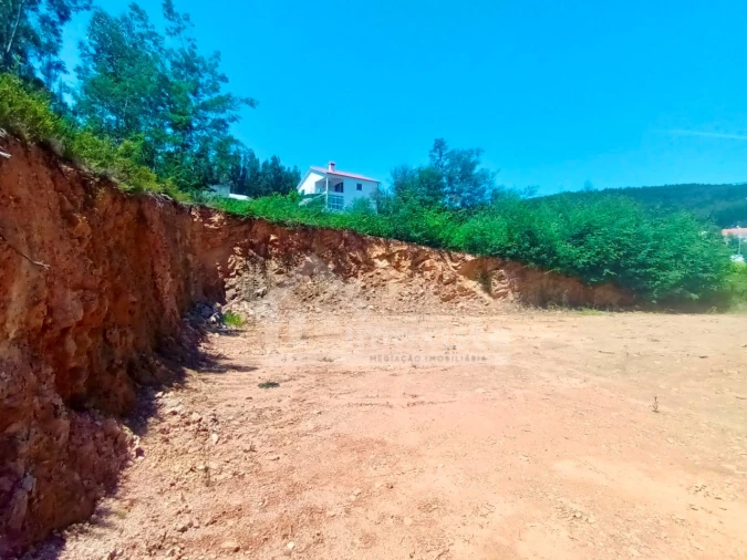 Terreno para Venda em Castanheira de Pêra e Coentral Foto 4