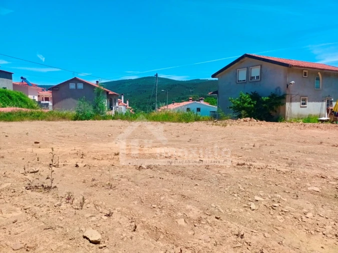 Terreno para Venda em Castanheira de Pêra e Coentral Foto 6