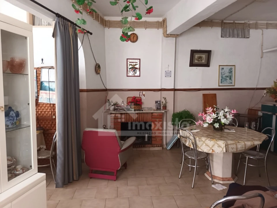 Moradia T3 para Venda em Campelo Foto 9