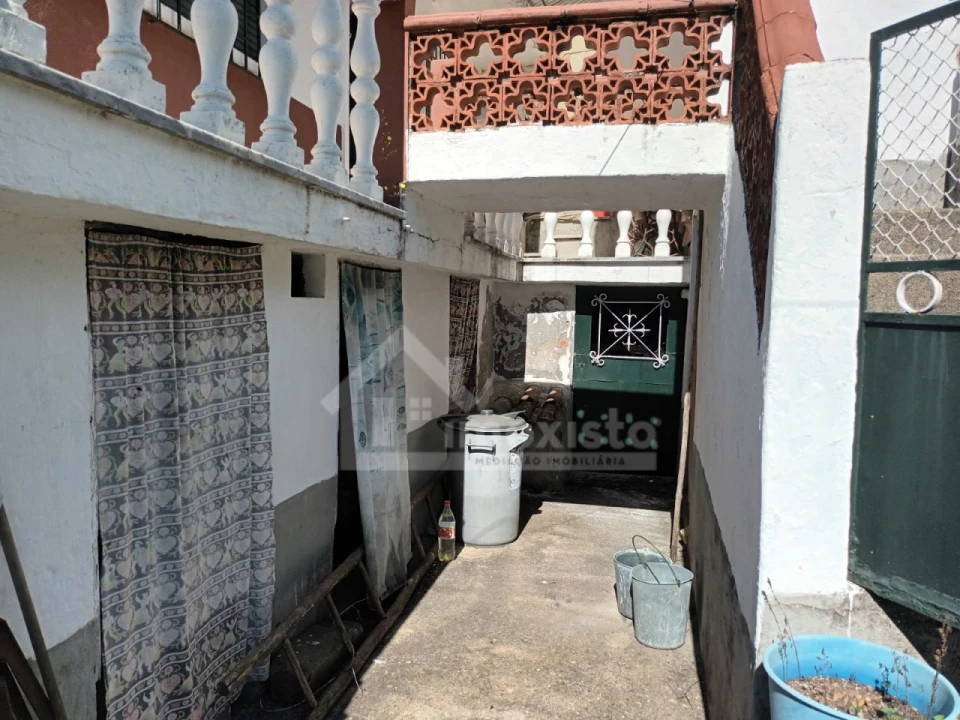 Moradia T3 para Venda em Campelo Foto 51