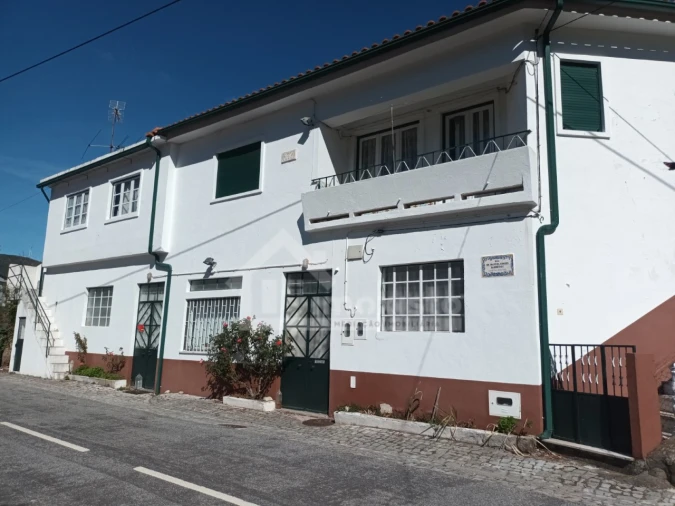 Moradia T3 para Venda em Campelo Foto 2