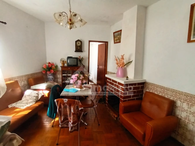 Moradia T3 para Venda em Campelo Foto 16