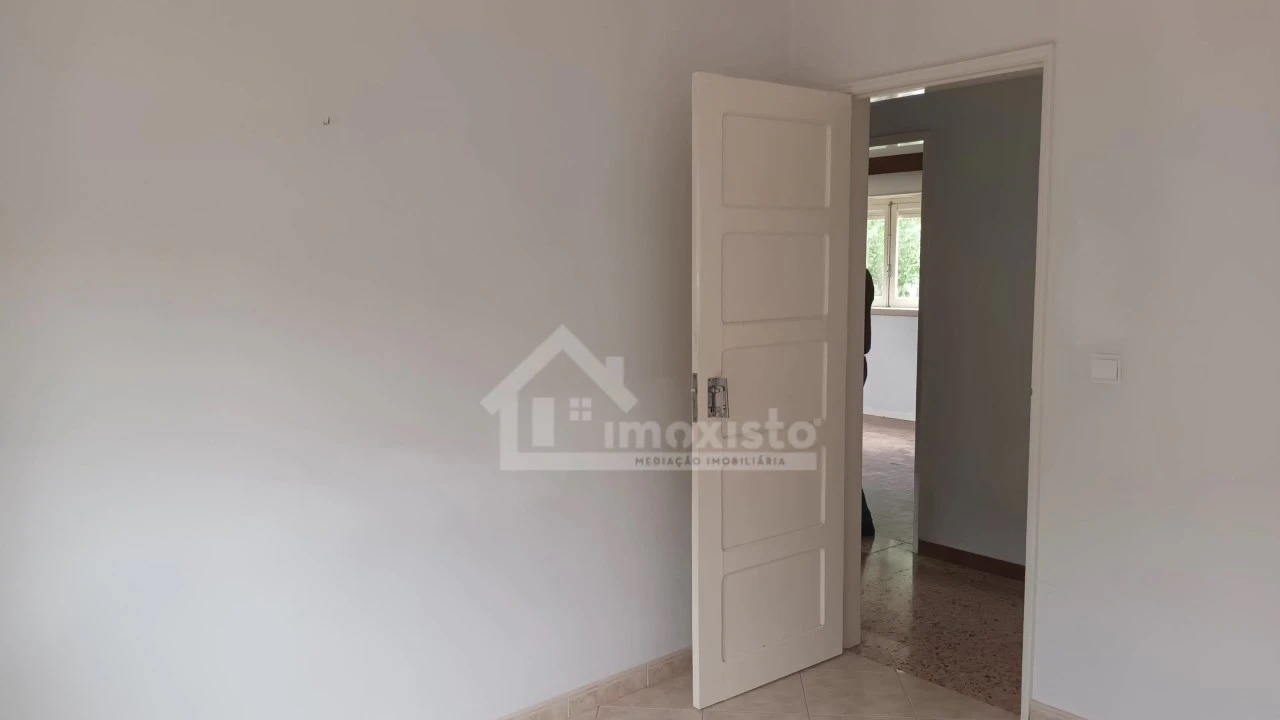 Quinta T4 para Venda em Aguda Foto 12