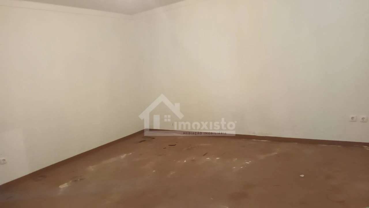 Quinta T4 para Venda em Aguda Foto 30