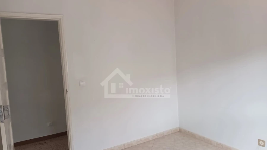 Quinta T4 para Venda em Aguda Foto 11