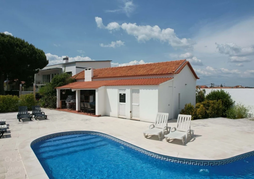 Moradia T2 para Arrendamento em Charneca de Caparica e Sobreda Foto 4