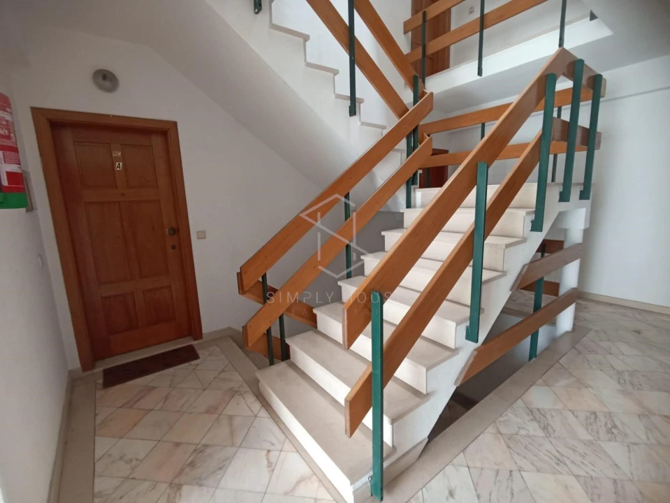 Apartamento T2 para Venda em Pataias e Martingança Foto 9