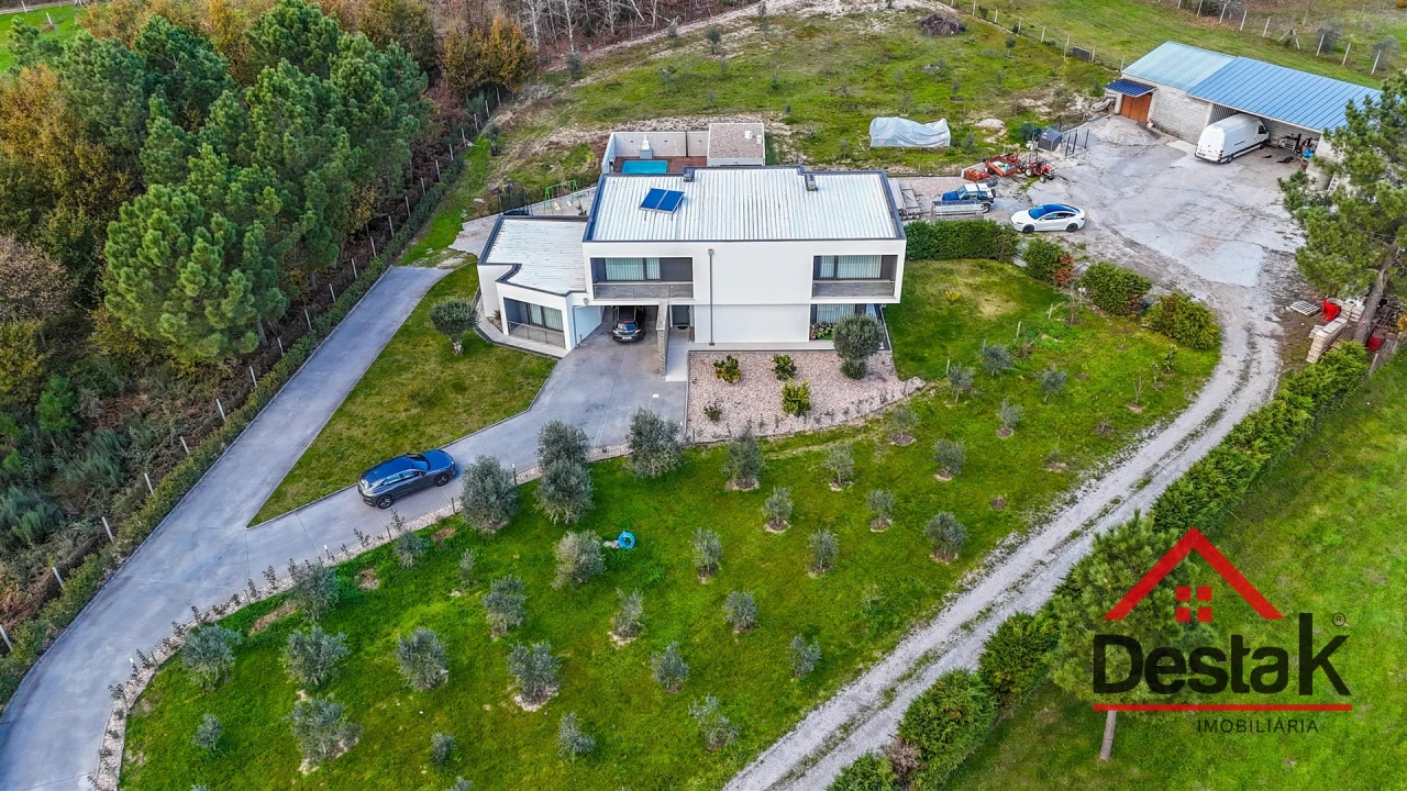 Moradia T4 para Venda em Ferreira de Aves Foto 64