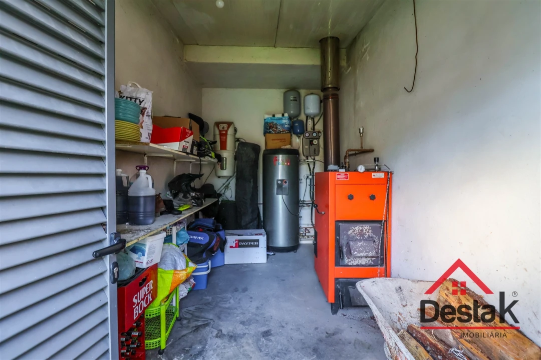 Moradia T4 para Venda em Ferreira de Aves Foto 58