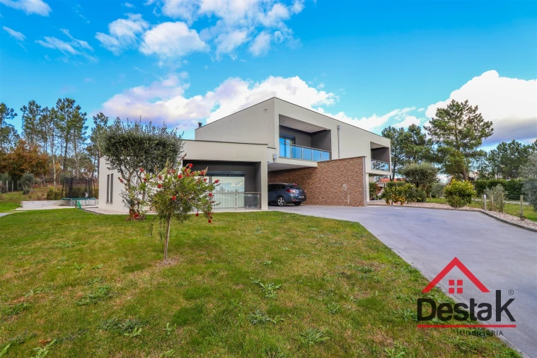 Moradia T4 para Venda em Ferreira de Aves Foto 54