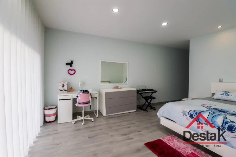 Moradia T4 para Venda em Ferreira de Aves Foto 33