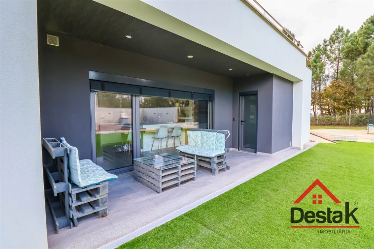 Moradia T4 para Venda em Ferreira de Aves Foto 60