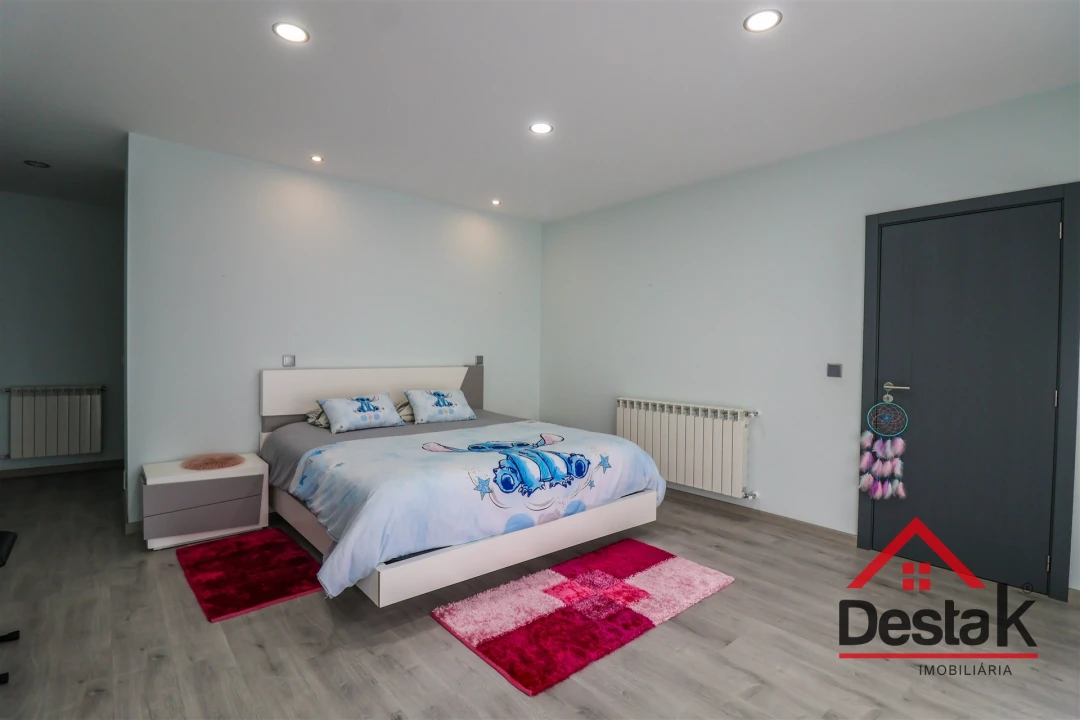 Moradia T4 para Venda em Ferreira de Aves Foto 34