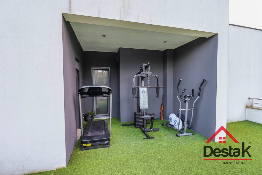 Moradia T4 para Venda em Ferreira de Aves Foto 32