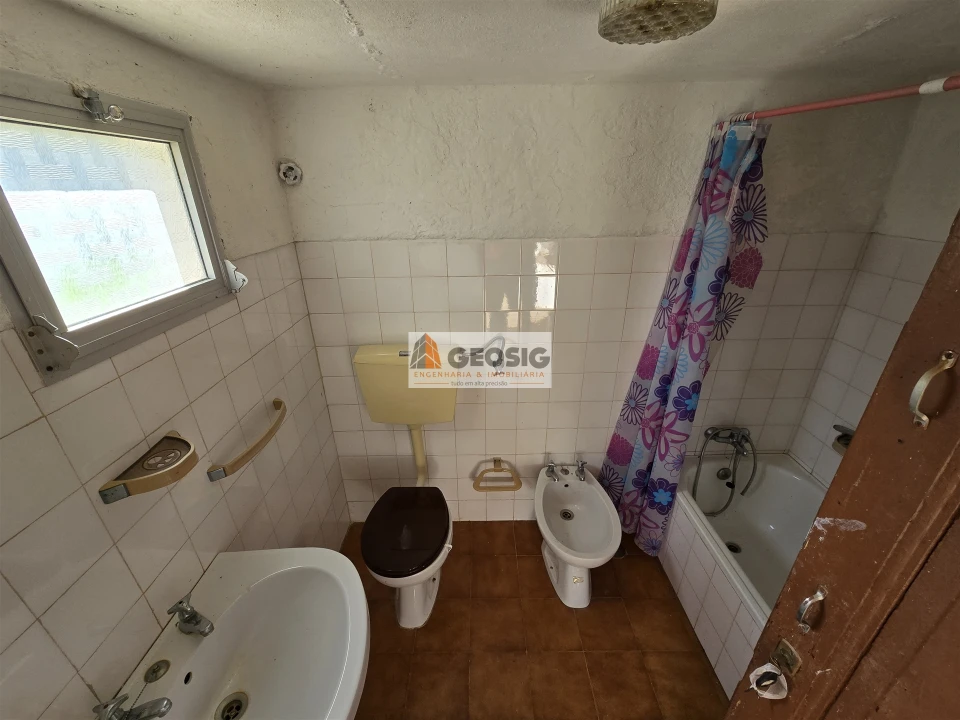 Moradia T3 para Venda em Ameixial Foto 12