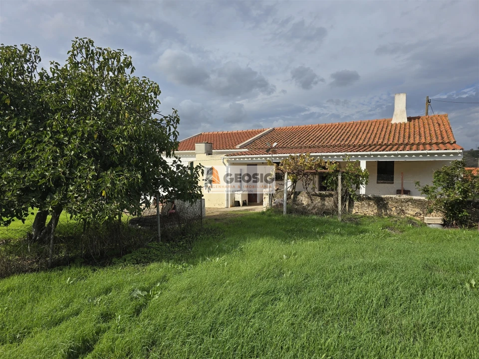 Moradia T3 para Venda em Ameixial Foto 13