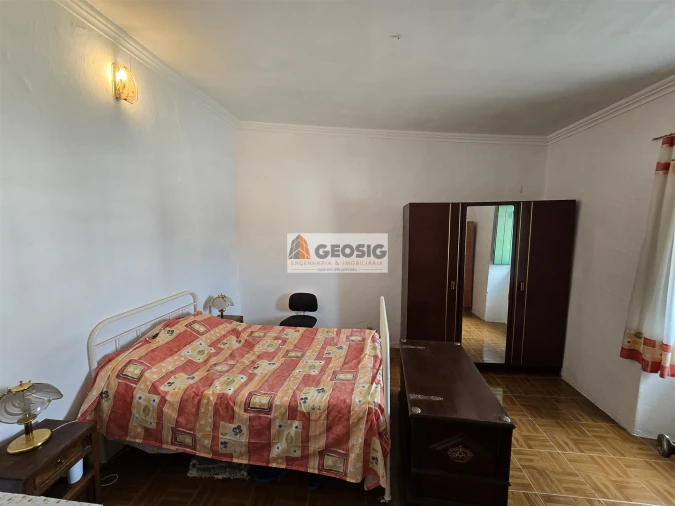 Moradia T3 para Venda em Ameixial Foto 10