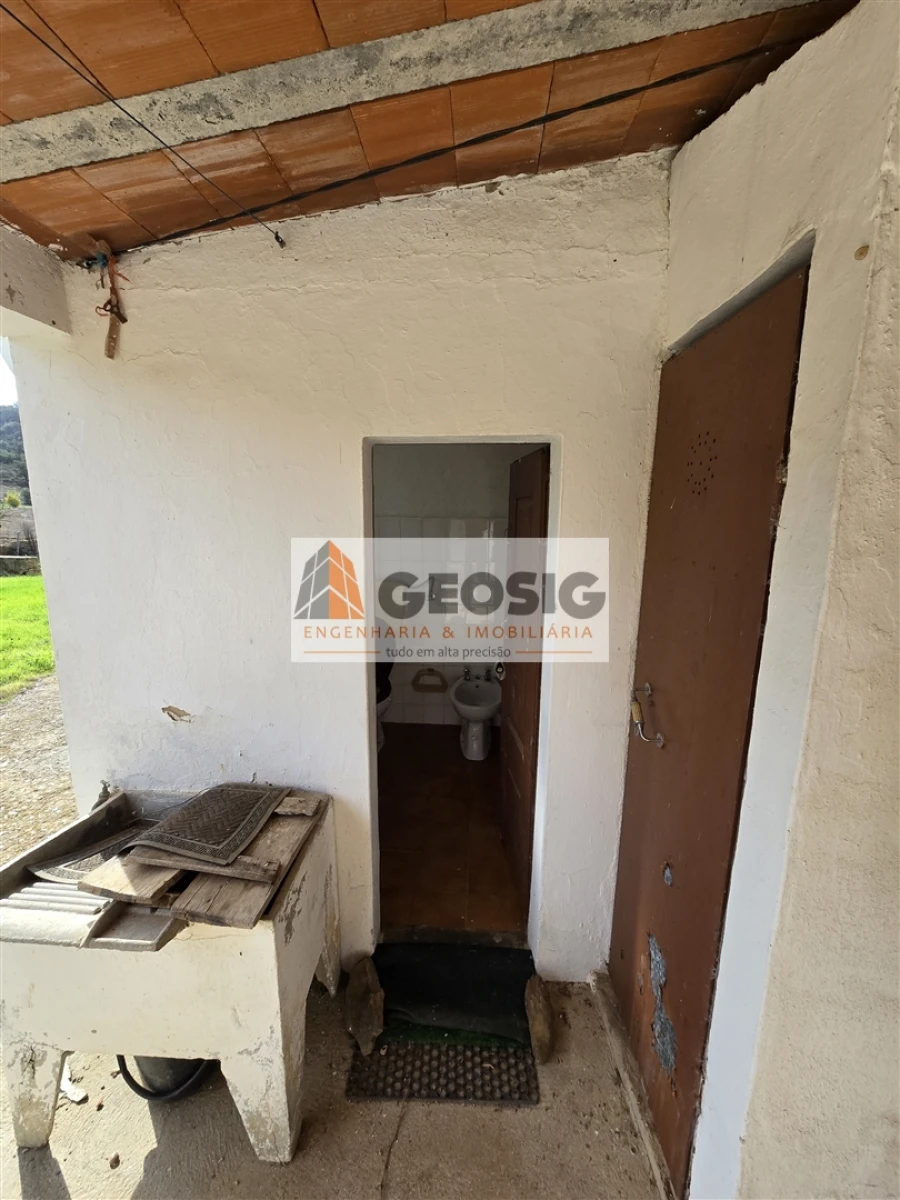 Moradia T3 para Venda em Ameixial Foto 11