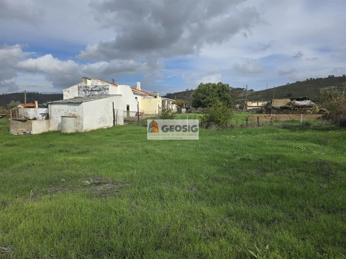 Moradia T3 para Venda em Ameixial Foto 19