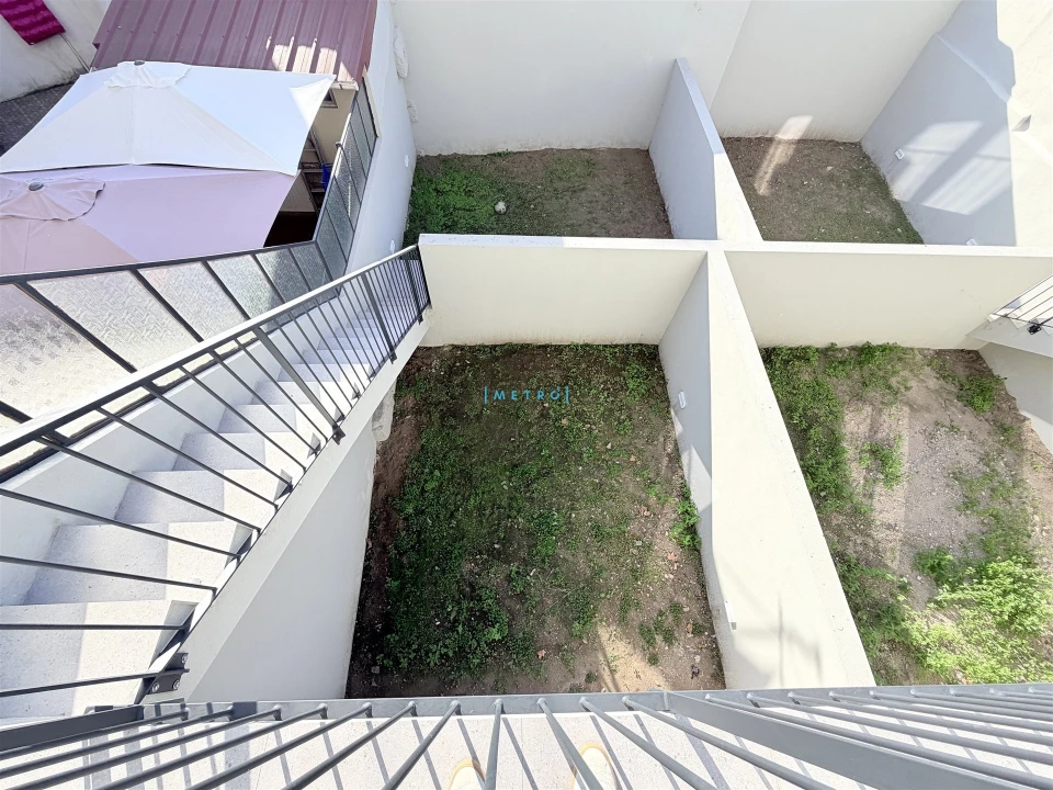 Apartamento T0 para Venda em Paranhos Foto 9