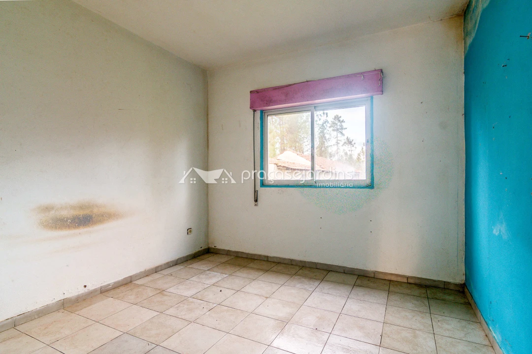 Moradia T3 para Venda em Rio de Couros e Casal dos Bernardos Foto 11