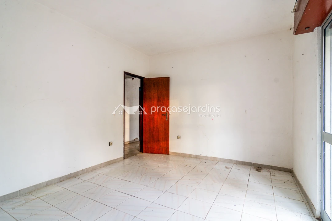 Moradia T3 para Venda em Rio de Couros e Casal dos Bernardos Foto 14