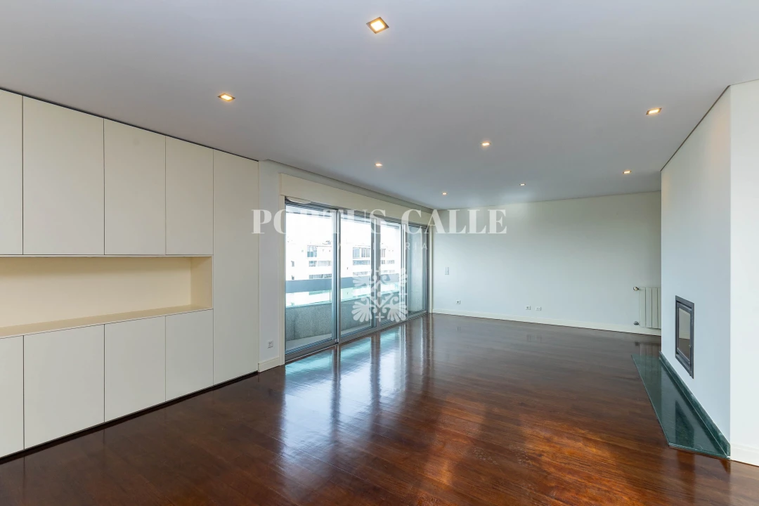 Apartamento T4 para Venda em Ramalde Foto 12