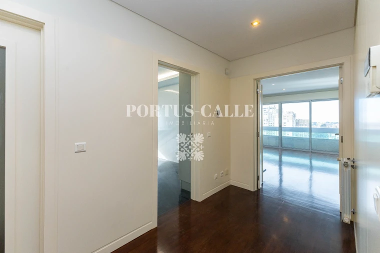 Apartamento T4 para Venda em Ramalde Foto 10