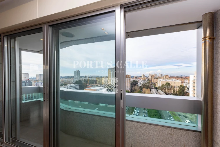 Apartamento T4 para Venda em Ramalde Foto 14