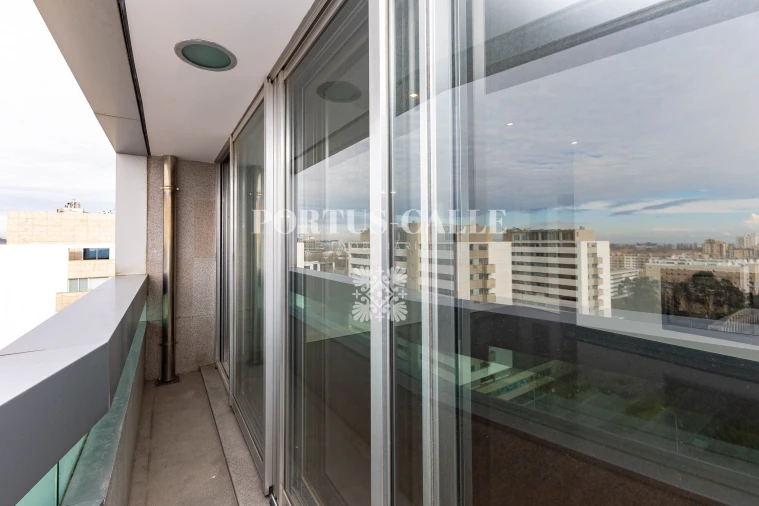 Apartamento T4 para Venda em Ramalde Foto 15