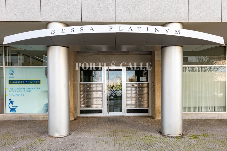 Apartamento T4 para Venda em Ramalde Foto 5