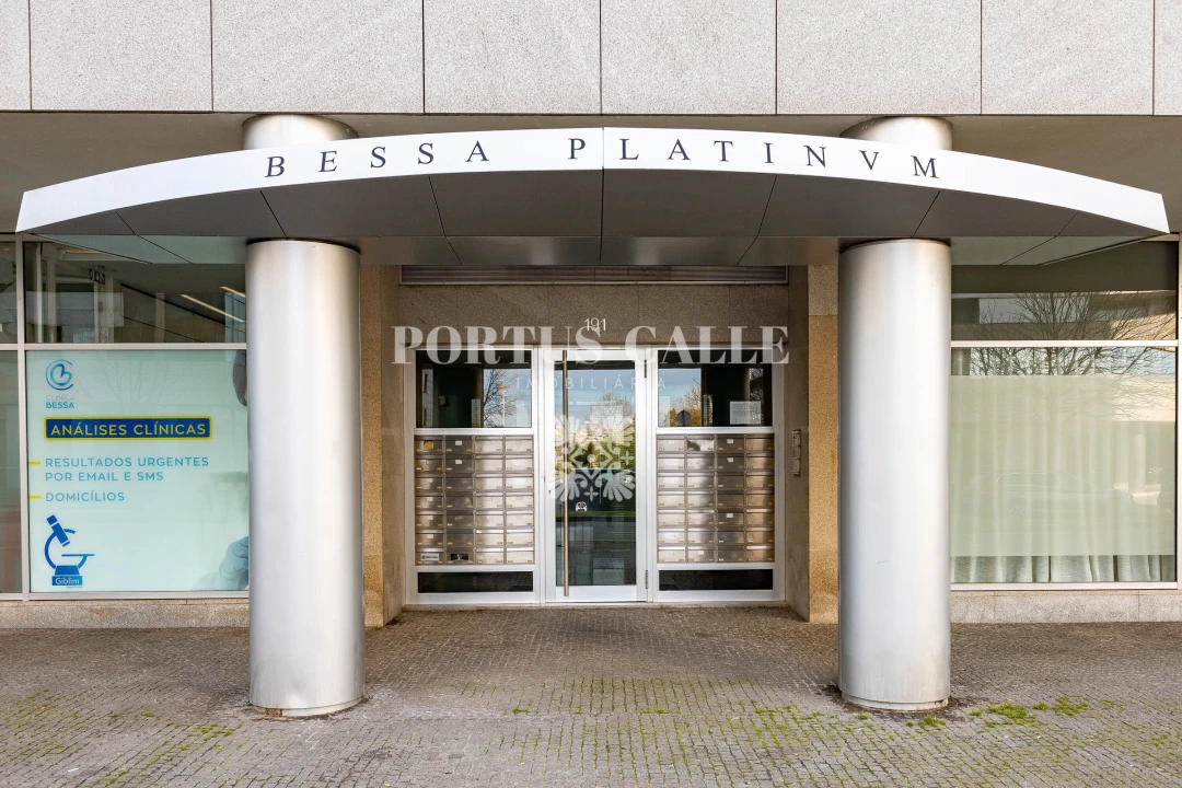 Apartamento T4 para Venda em Ramalde Foto 5